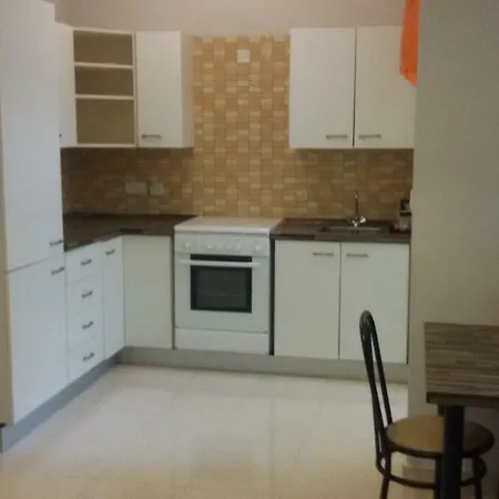 Fourty One Apartament